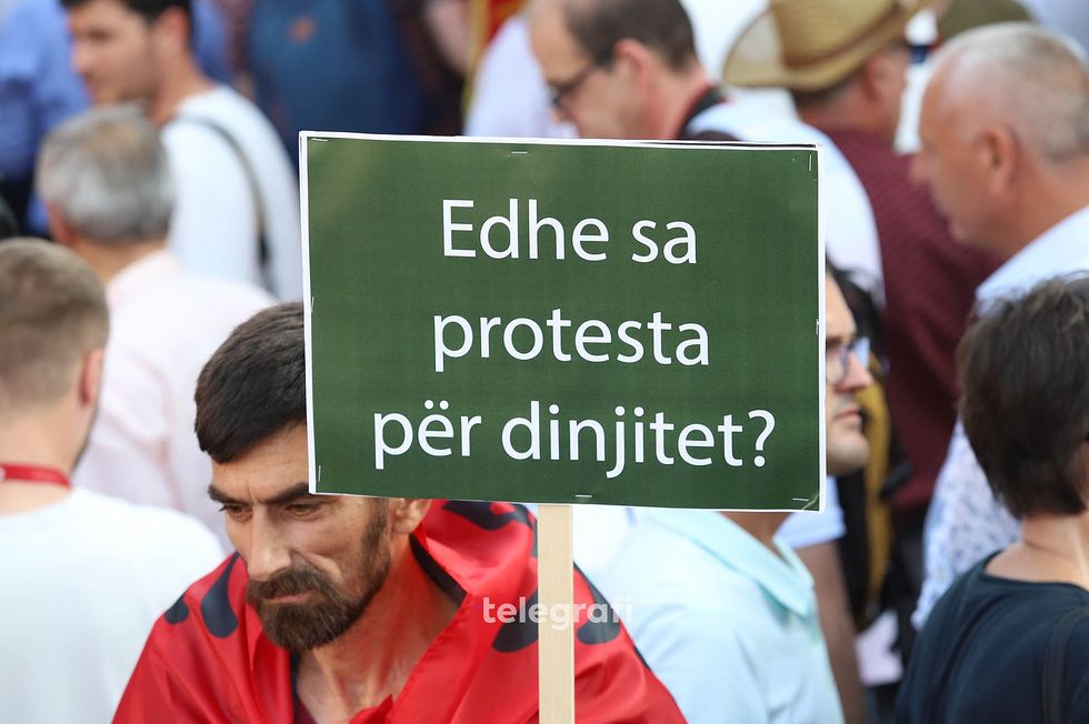 Veteranet e UCK se dhe opozita protestojne kunder qeverise foto Ridvan Slivova 51