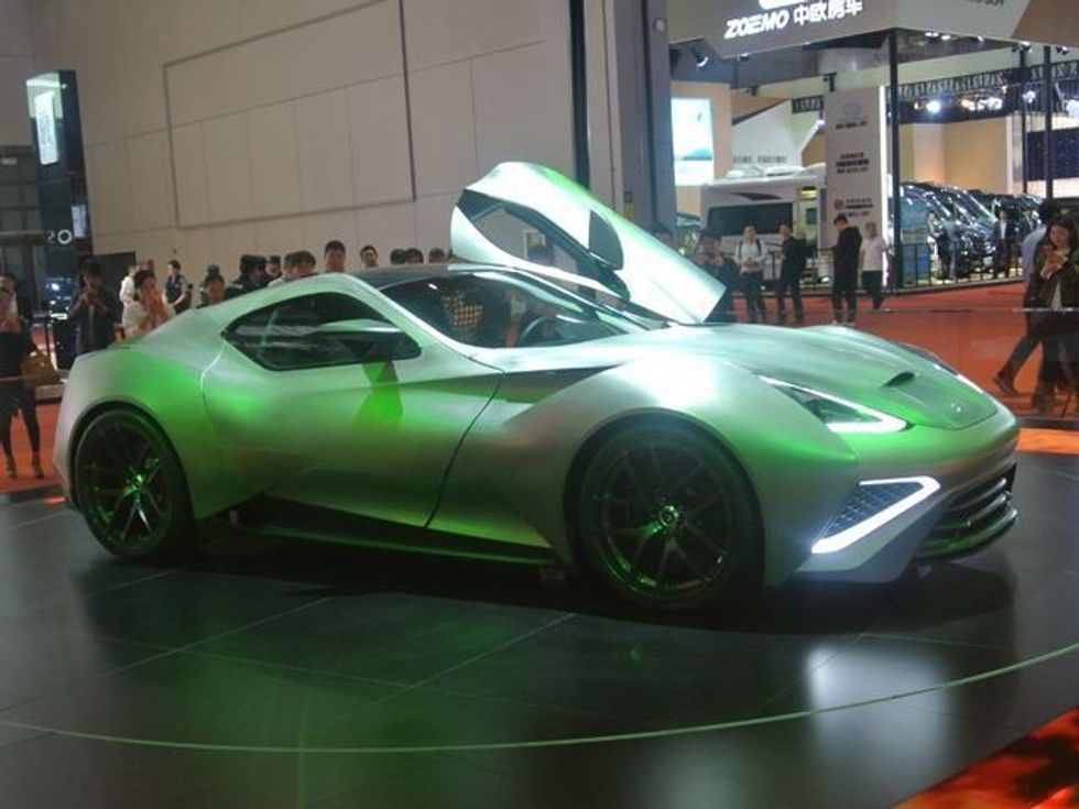 Vetura e punuar tërësisht nga titaniumi del ne shitje per dhjete milione dollare foto 4