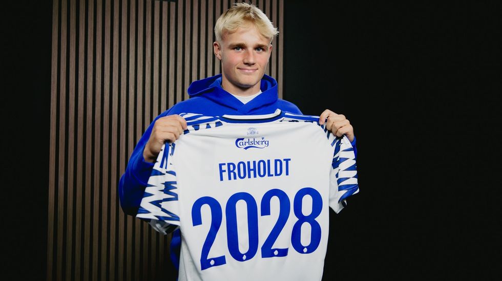 Victor Froholdt signs new contract until 2028 | F.C. København