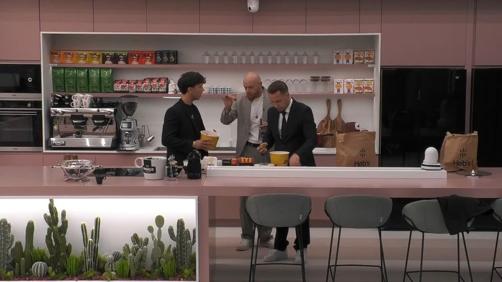 videoplayback.00 00 50 08.Still074