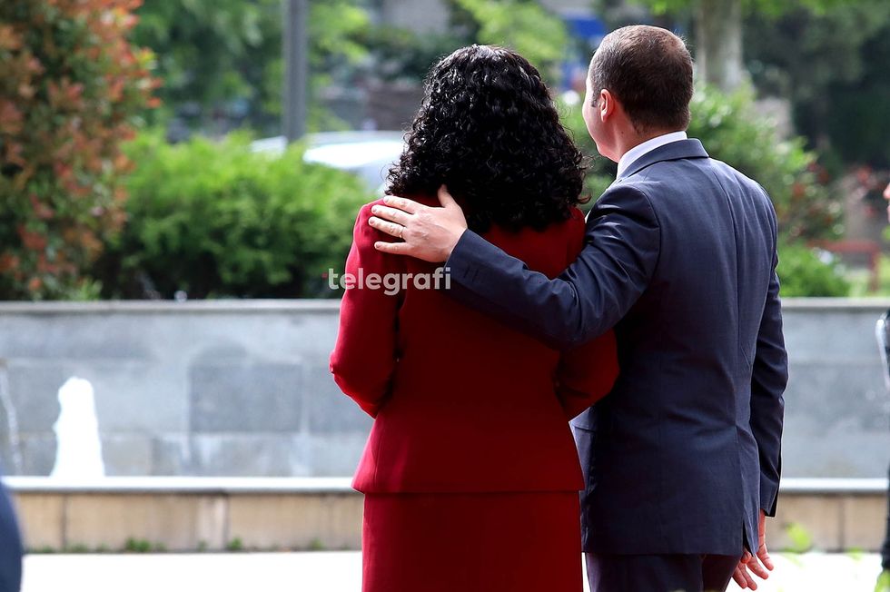 Vjosa Osmani Sadriu dhe Prindon Sadriu foto Ridvan Slivova 2