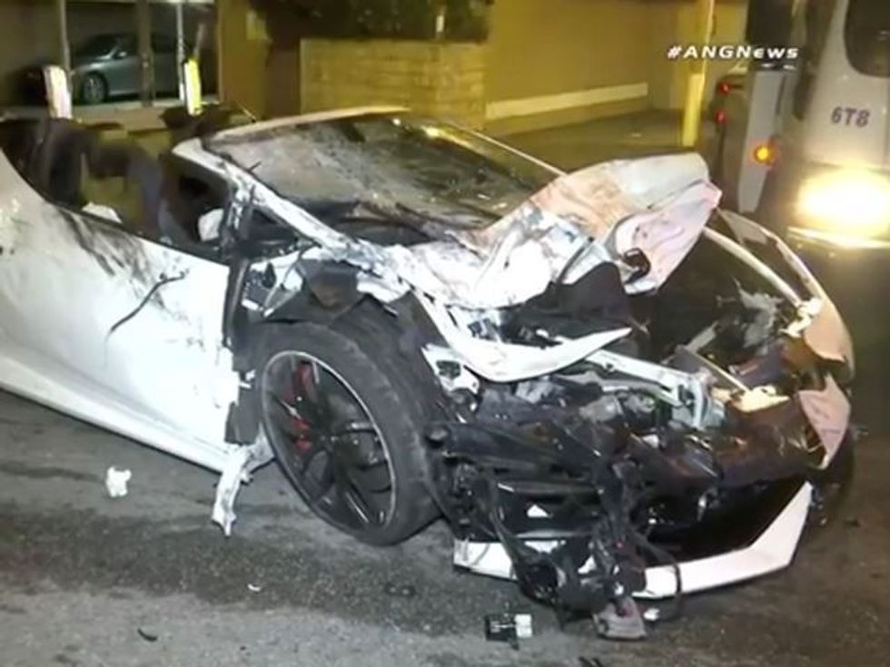 Vodhën Lamborghini Huracane dhe e përplasën keq derisa garonin me një Bentley foto 3