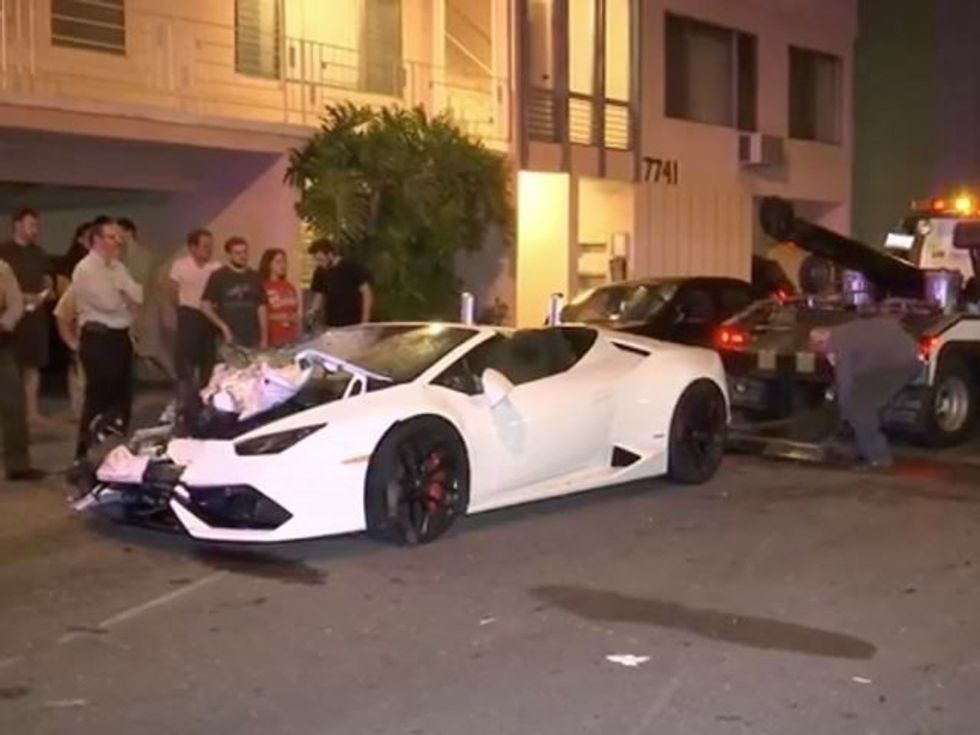 Vodhën Lamborghini Huracane dhe e përplasën keq derisa garonin me një Bentley foto 6