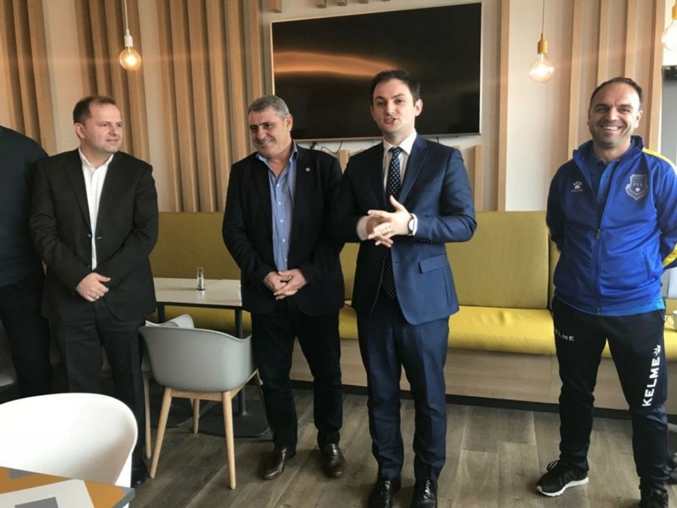 vokrri ambasadorigashi3