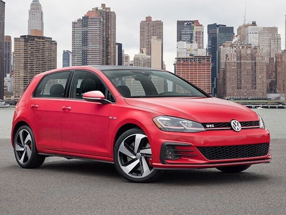 Volkswagen lanson së shpejti një Golf të rifreskuar foto 2