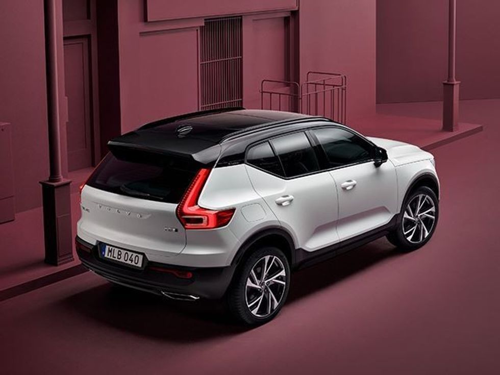 Volvo CX40 është rivali kryesor i Range Rover Evoque dhe Jaguar E Peace foto 7