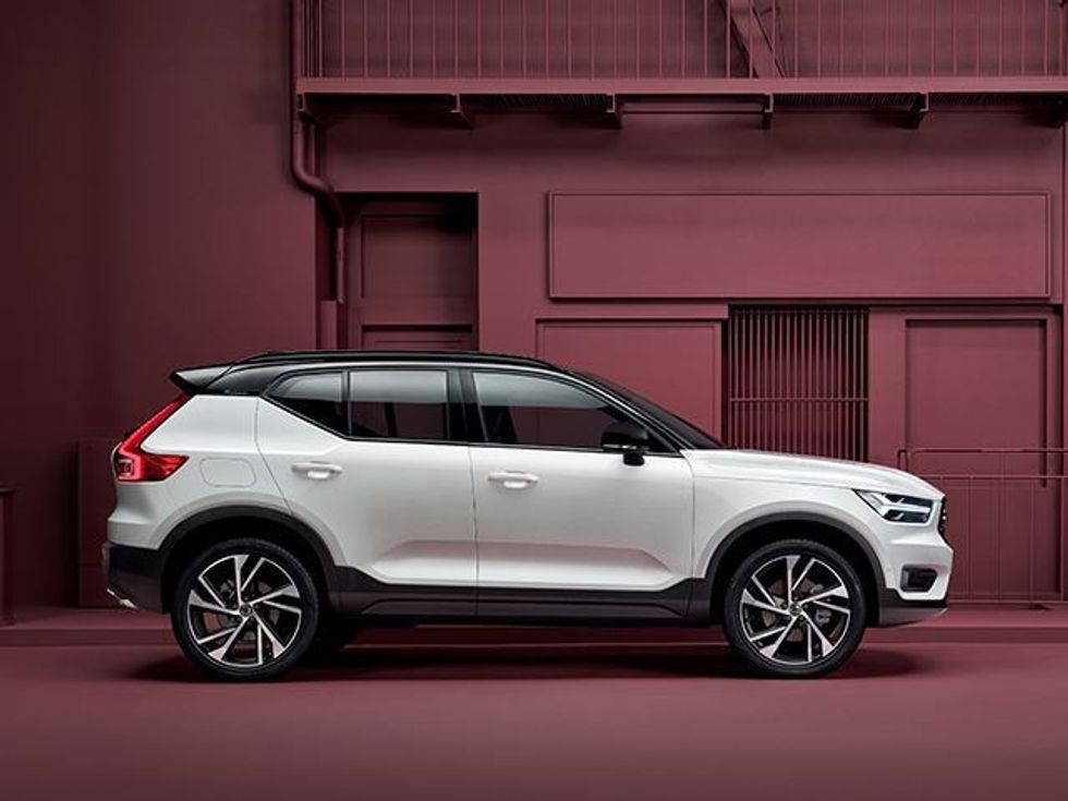 Volvo CX40 është rivali kryesor i Range Rover Evoque dhe Jaguar E Peace foto 8