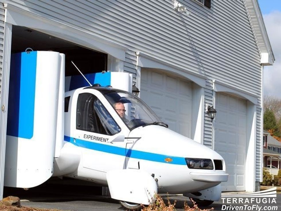 Volvo ka blerë një kompani që krijon vetura fluturuese foto 5