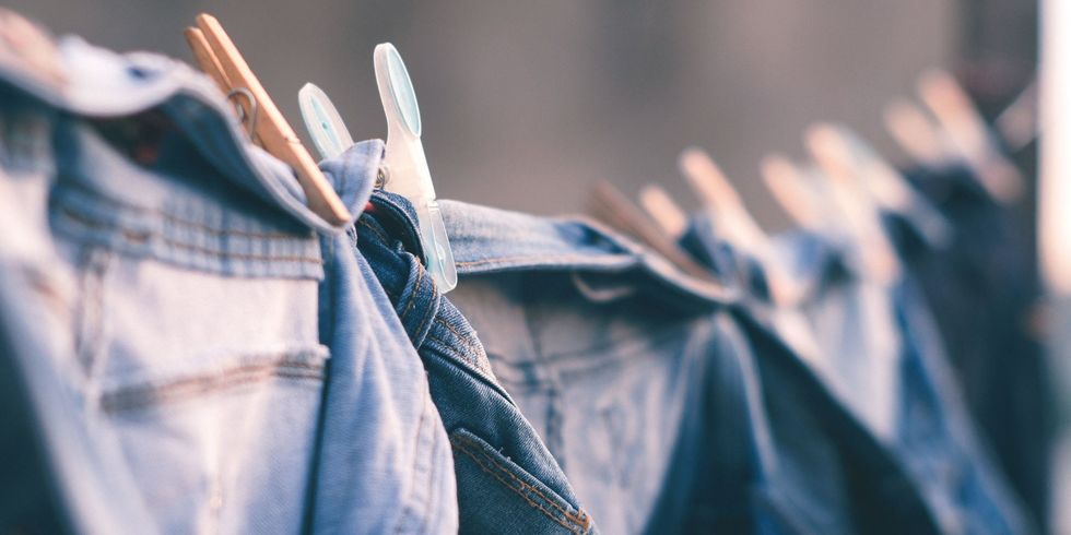 washing drying jeans