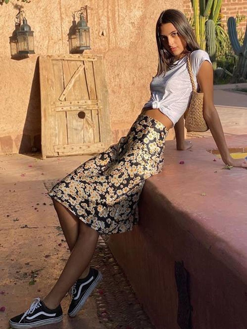 white tshirt women 288475 1596548743369 image.c