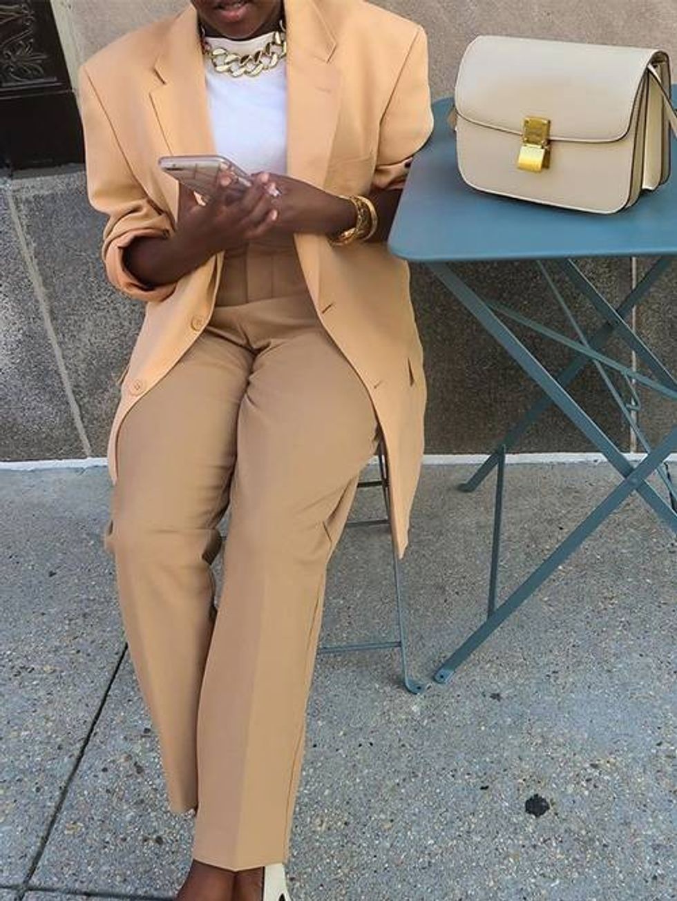 white tshirt women 288475 1596548745950 image.c