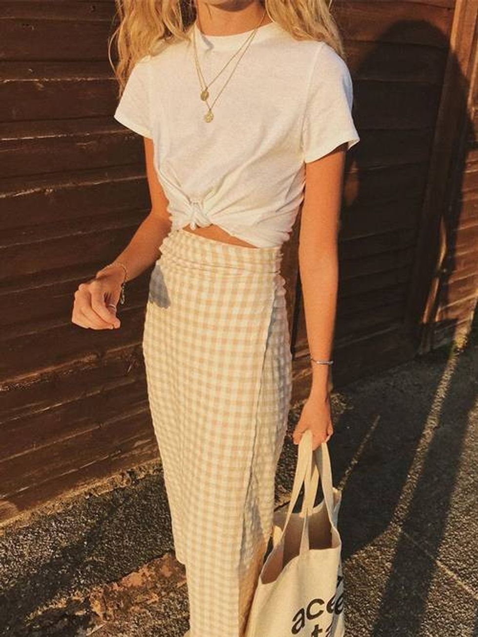 white tshirt women 288475 1596548747888 image.c