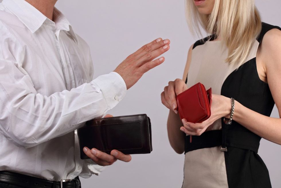 Who Pays on the First Date