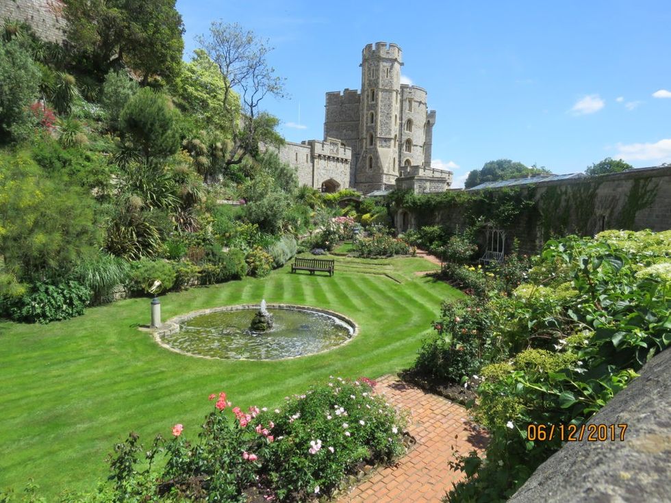 windsor castle moat garden 2