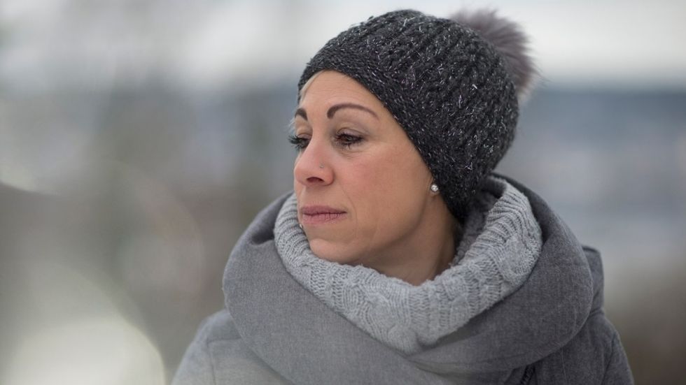 woman feeling depressed winter