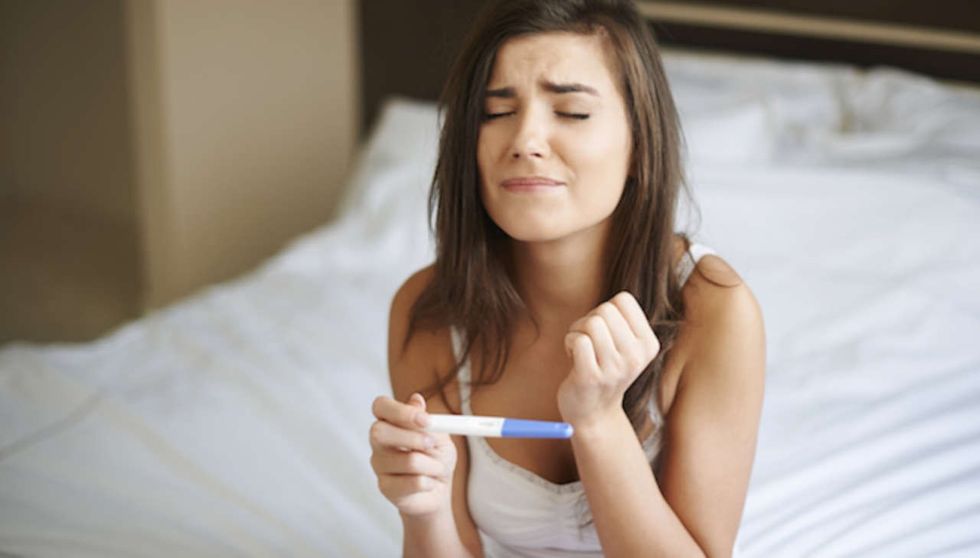 woman pregnancy test waiting 5887