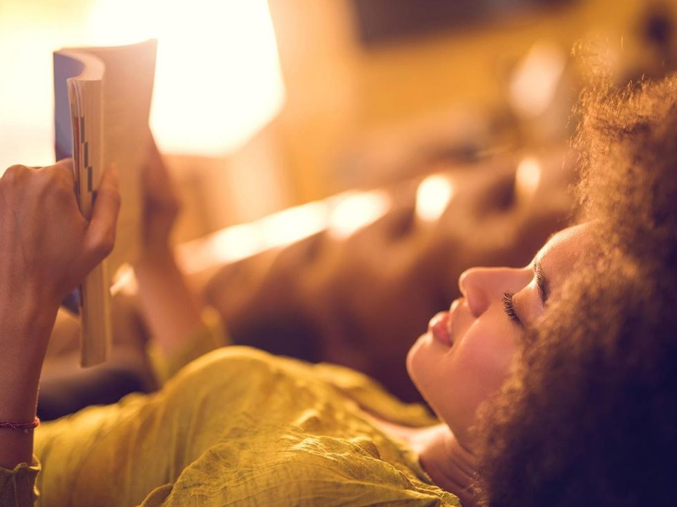 woman reading istock brauns