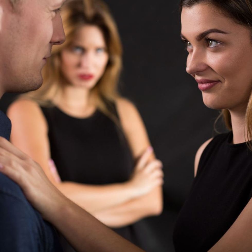 woman seducing man tn