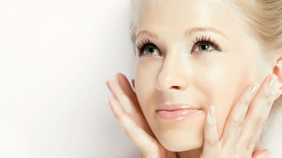 woman tratament facial