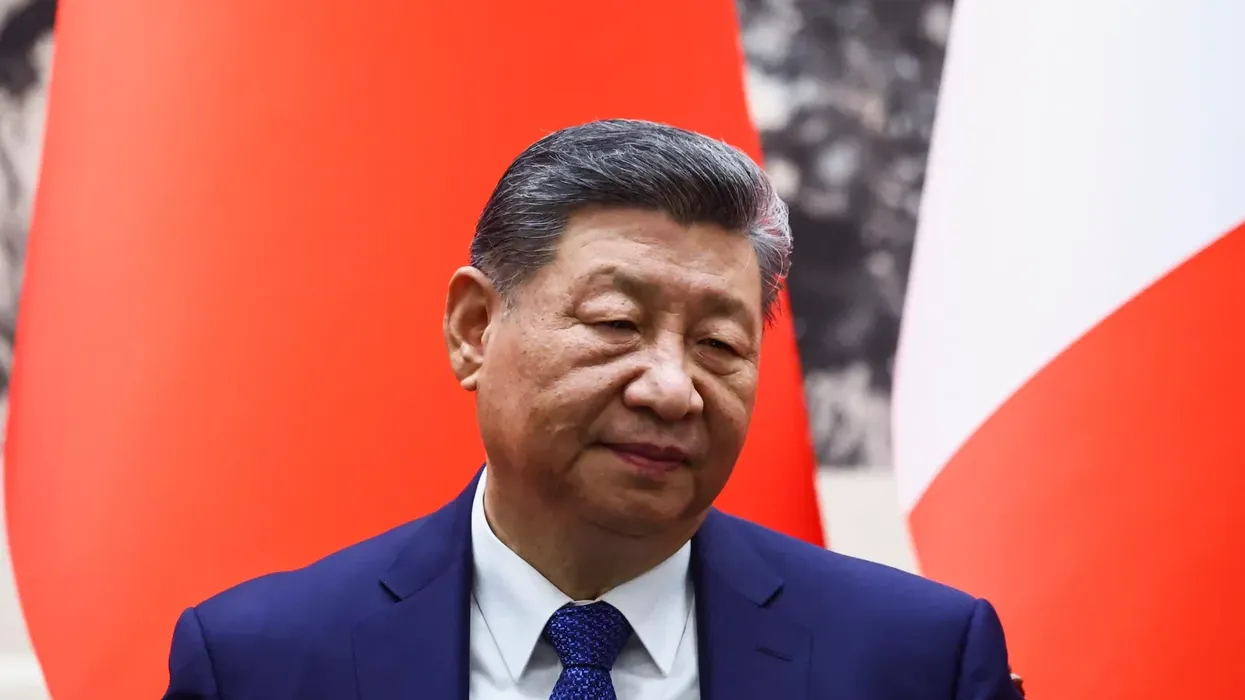 Xi Jinpingu po humbet kontrollin mbi ushtrinë e Kinës Xi Jinpingu po humbet kontrollin mbi ushtrinë e Kinës
