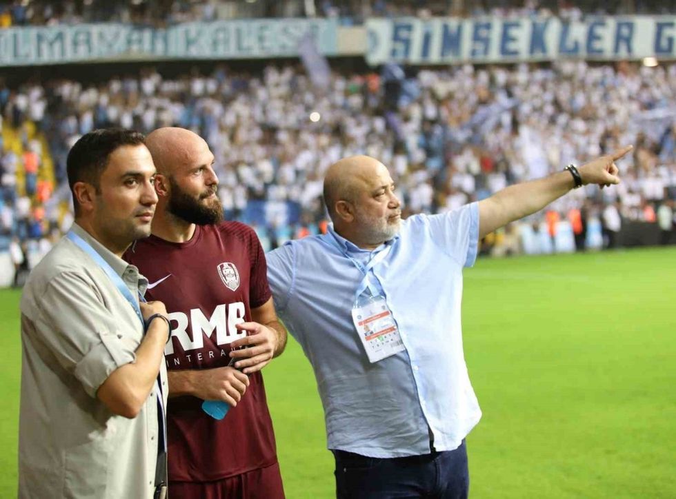 y adana demirspor baskani murat sancak galip geldikleri cfr cluj maci 001