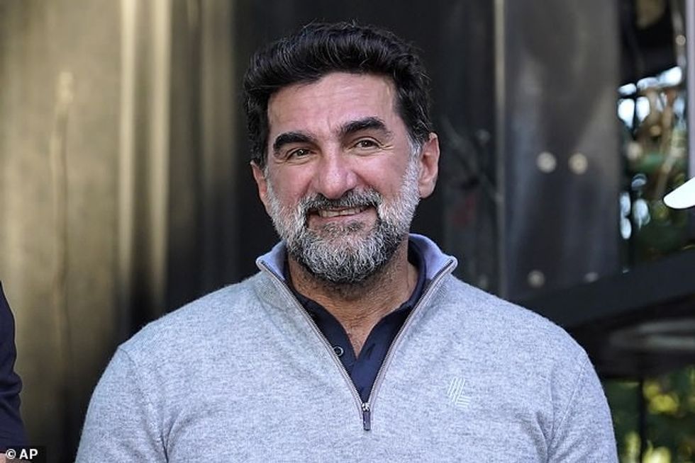 Yasir Al-Rumayyan, Guvernatori i Fondit të Investimeve Publike të Arabisë Saudite, është kryetari joekzekutiv i Newcastle