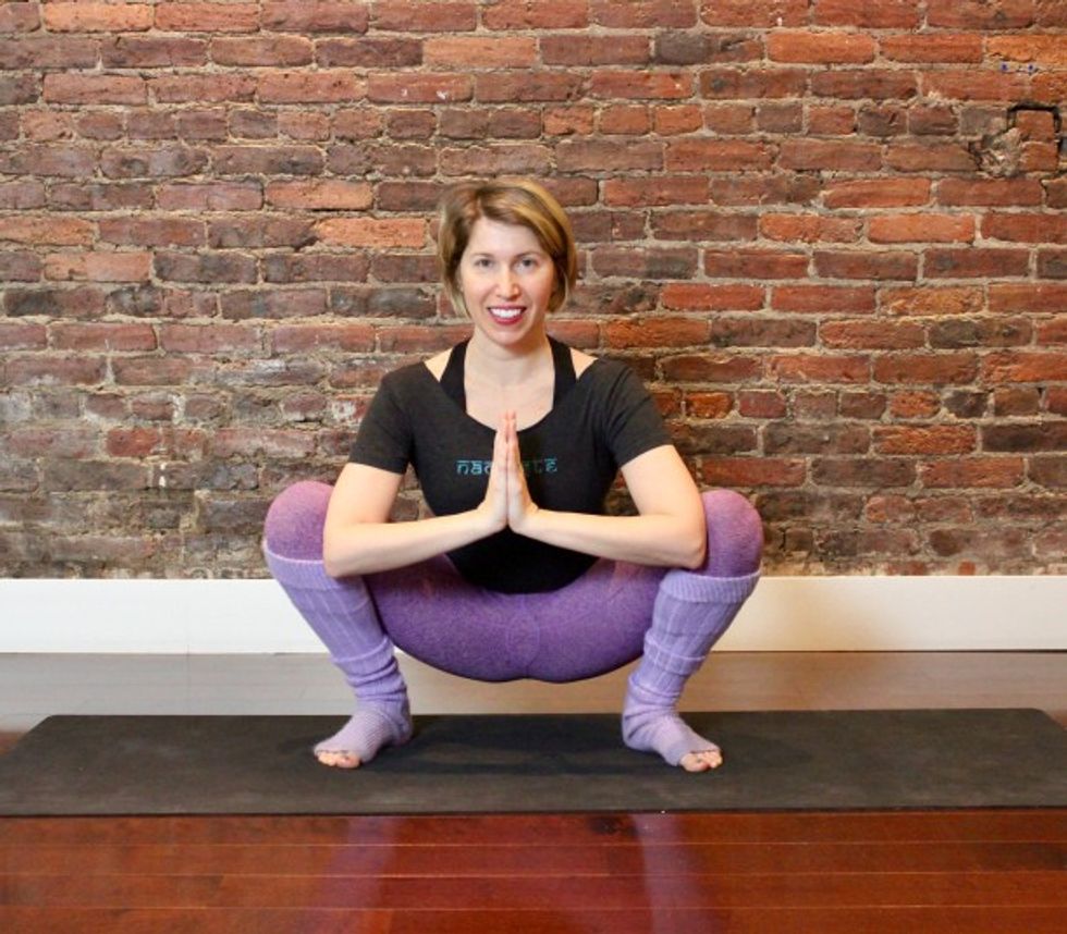 yogi squat hips