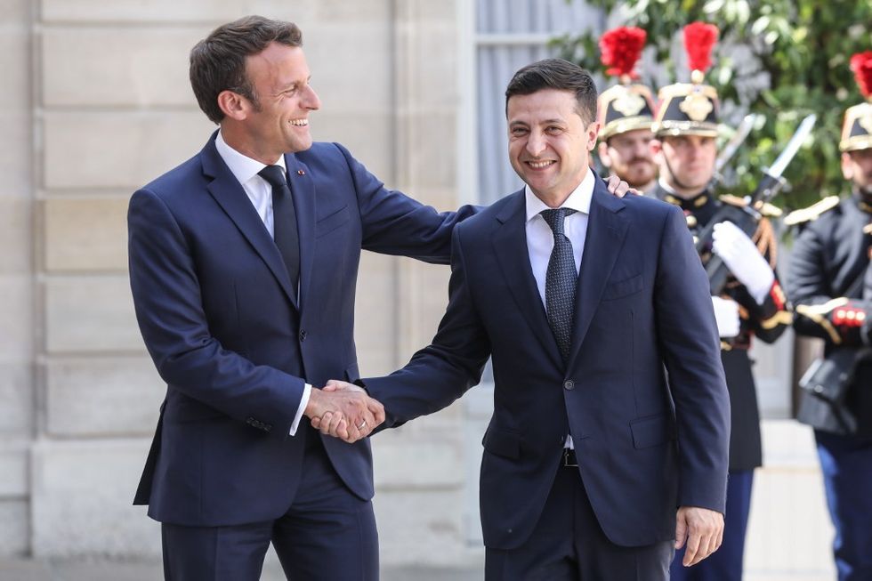 zelensky macron discuss stepping up ukraine peace process 1643920052970
