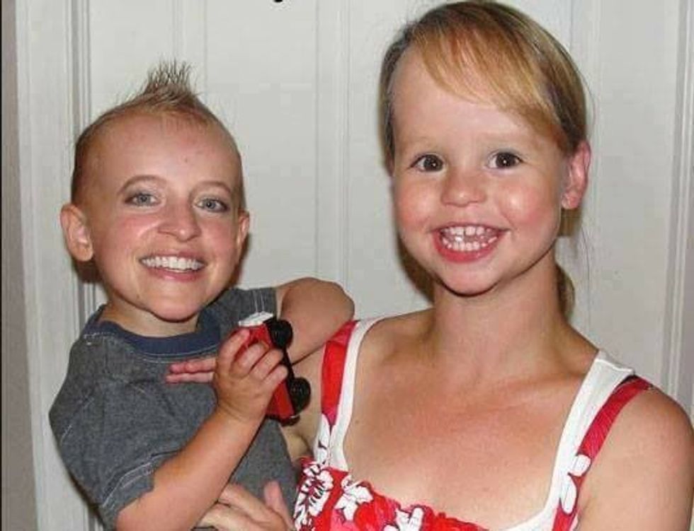 Zëvendësimi i fytyrave ka bërë që këto imazhet të duken qesharake dhe të çuditshme foto 4