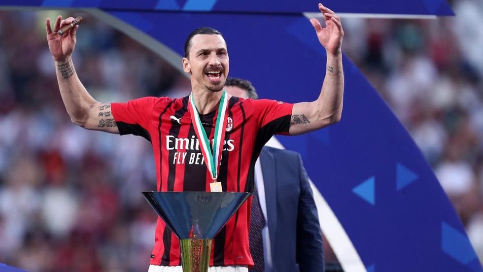 zlatan ibrahimovic ac milan liga italia serie a ac milan juara liga italia ac milan scudetto 169