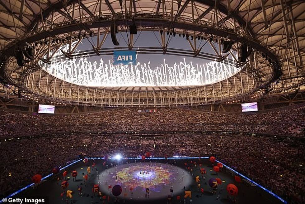 Zyra presidenciale e Ukrainës tha në një deklaratë se ka 'ende kohë që FIFA të korrigjojë gabimin e tyre' përpara se Argjentina dhe Franca të fillojnë finalen e Kupës së Botës në orën 15:00 (GMT).