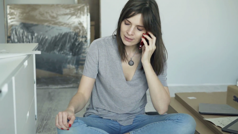 Terapia e depresionit përmes telefonatës mund të japë rezultate