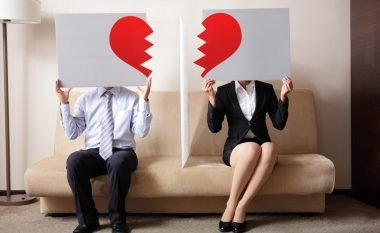 Këshilla nga psikologët: Si ta shmangni divorcin