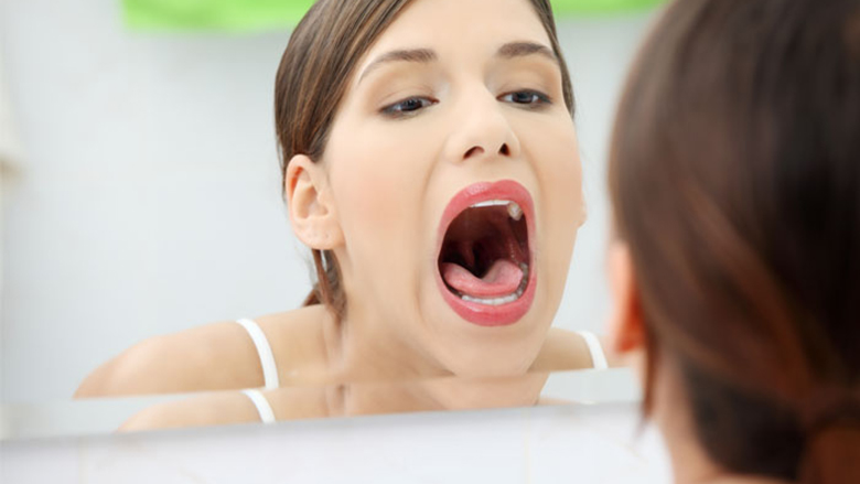 Ndryshimet në gojë zbulojnë sëmundjet