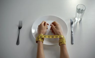 Shmangia e shujtave ju bën të shtoni peshë