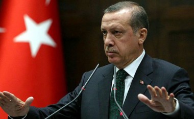 Erdogan kërkon zgjidhje të krizës me Katarin