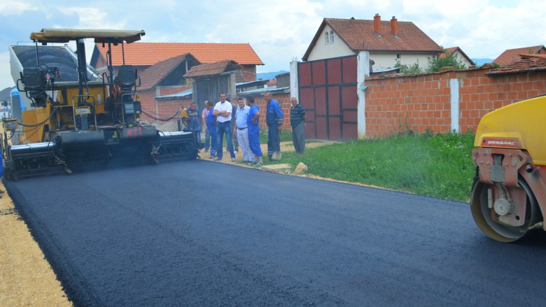 Asfaltohen rrugët në lagjet e Letancit