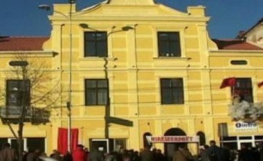 Kamerate sigurisë kanë regjistruar personin që ka demoluar Muzeun e Alfabetit në Manastir?
