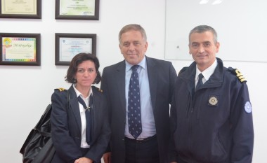 Ministri Krasniqi takoi ambasadorin e Britanisë