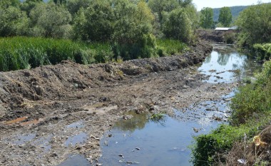 Podujeva rregullon dhe pastrohen shtretërit e lumenjve