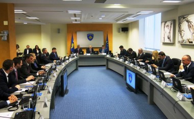 Kosovën e pret shpërthimi i bombës sociale