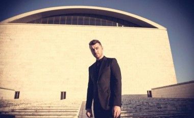 Sam Smith publikon videoklipin e këngës “Writing’s On The Wall”