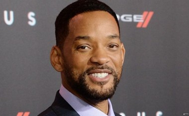 Pas një dekade Will Smith rikthehet me një këngë (Video)