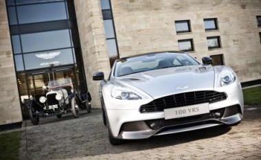 Daimler blen Aston Martinin?