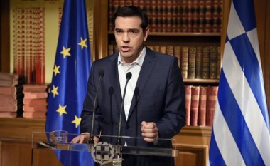 Tsipras kërkon votën “jo” në referendum