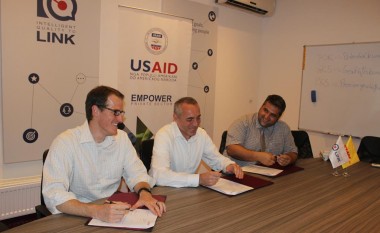 IQ-to-Link, përfitues i grantit nga USAID-i për hapjen e një qendre të re për thirrje