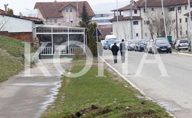 Uzurpuesit që pengojnë lëvizjen e këmbësorëve (Foto)