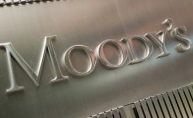 Moody’s ulë vlerësimin për 5 banka greke