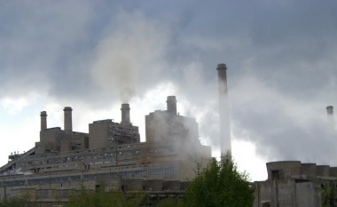 Vazhdon kolapsi energjetik: Shumica e Kosovës deri të dielën pa rrymë