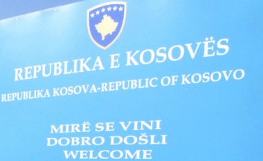 Shqipërisë i bllokohet sistemi, krijohet kolonë e maunave në Morinë (Foto)